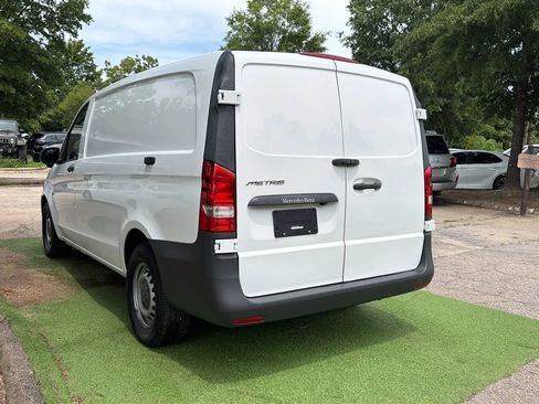 Used 2022 Mercedes-Benz Metris image 8