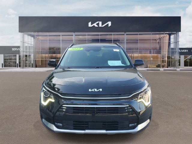 Certified 2024 Kia Niro EX Touring FWD image 2