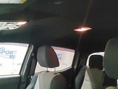 Used 2021 Toyota Tacoma TRD Off-Road image 38