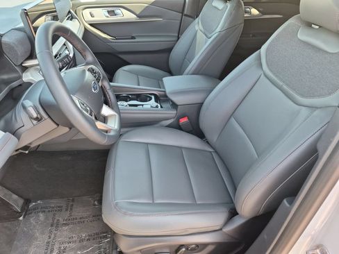 New 2027 Ford Explorer Active w/ Active Comfort Package AWD/4WD image 16