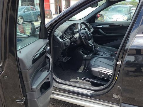 Used 2018 BMW X1 sDrive28i FWD image 9