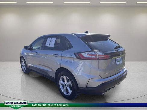 Used 2020 Ford Edge SE image 5