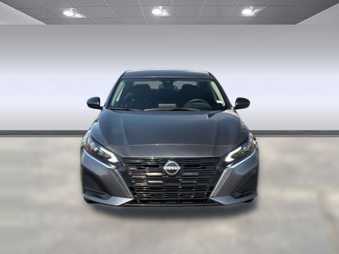 Certified 2025 Nissan Altima 2.5 SV FWD image 10