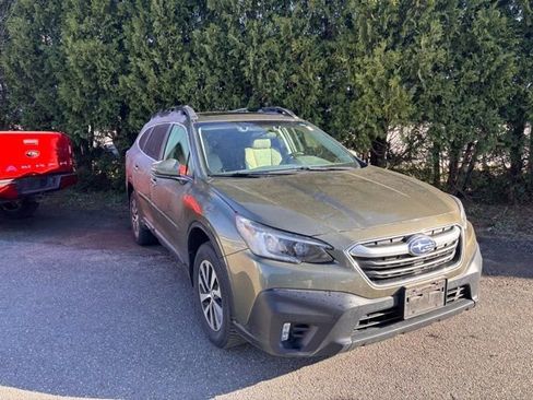 Used 2021 Subaru Outback Premium image 2