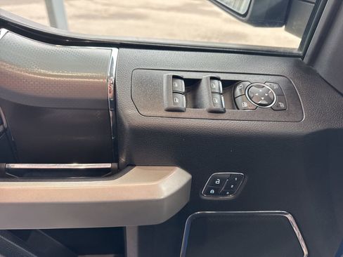 Certified 2017 Ford F150 Lariat w/ Equipment Group 502A Luxury image 29