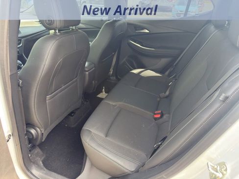 Used 2025 Buick Encore GX Preferred AWD/4WD image 7