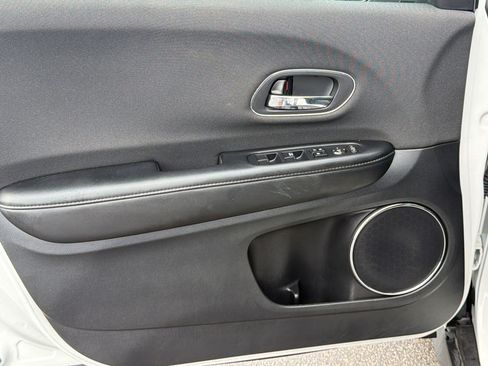 Used 2021 Honda HR-V EX image 13