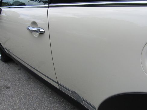 Used 2010 MINI Cooper Clubman S image 8