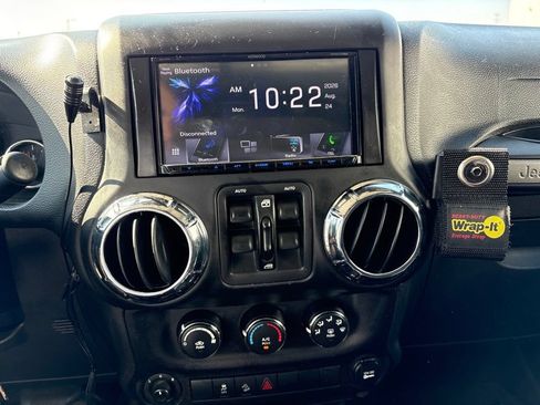 Used 2017 Jeep Wrangler Unlimited Sport AWD/4WD image 26