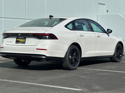 New 2025 Honda Accord SE image 4