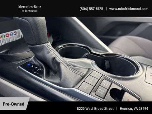 Used 2019 Toyota Camry LE image 11