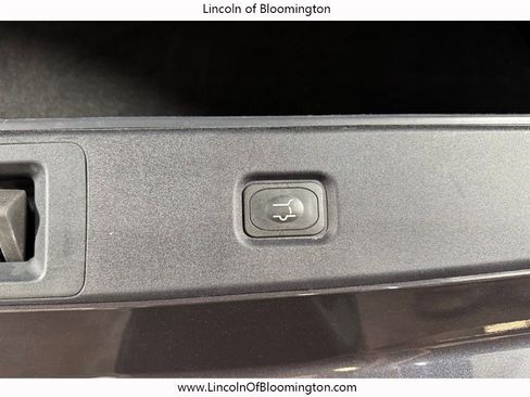 Used 2025 Lincoln Navigator Black Label AWD/4WD image 24