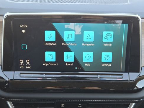 New 2026 Volkswagen Atlas SE image 13