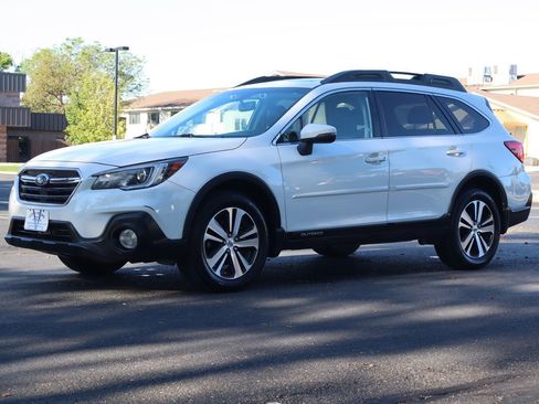 Used 2019 Subaru Outback 3.6R Limited w/ Popular Package #2 AWD/4WD image 11