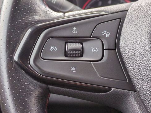 Used 2021 Chevrolet TrailBlazer RS w/ Technology Package image 29