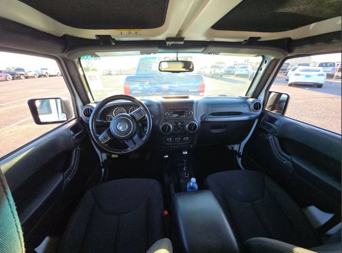 Used 2018 Jeep Wrangler Unlimited Sport S AWD/4WD image 10