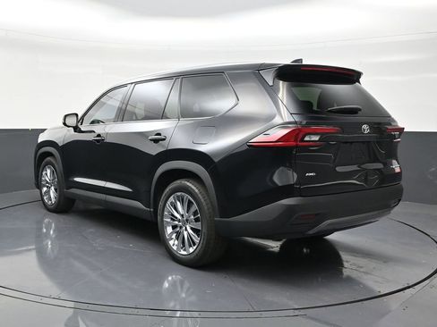 Used 2026 Toyota Grand Highlander AWD image 3