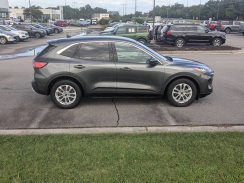 Used 2020 Ford Escape SE FWD image 2