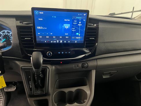 Used 2024 Ford Transit 350 XLT image 38