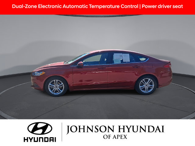 Used 2018 Ford Fusion SE w/ Fusion SE Technology Package FWD image 5
