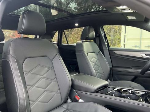 New 2026 Volkswagen Atlas Cross Sport SE FWD image 26