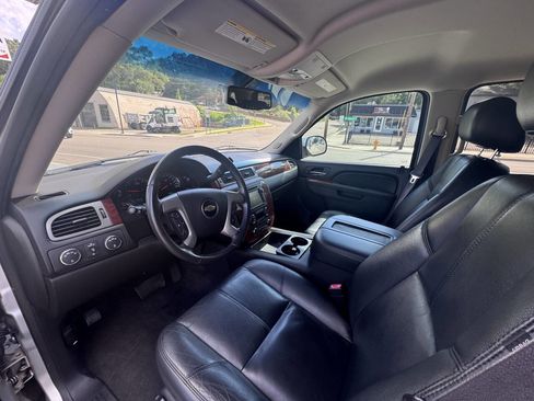Used 2013 Chevrolet Tahoe LT image 9