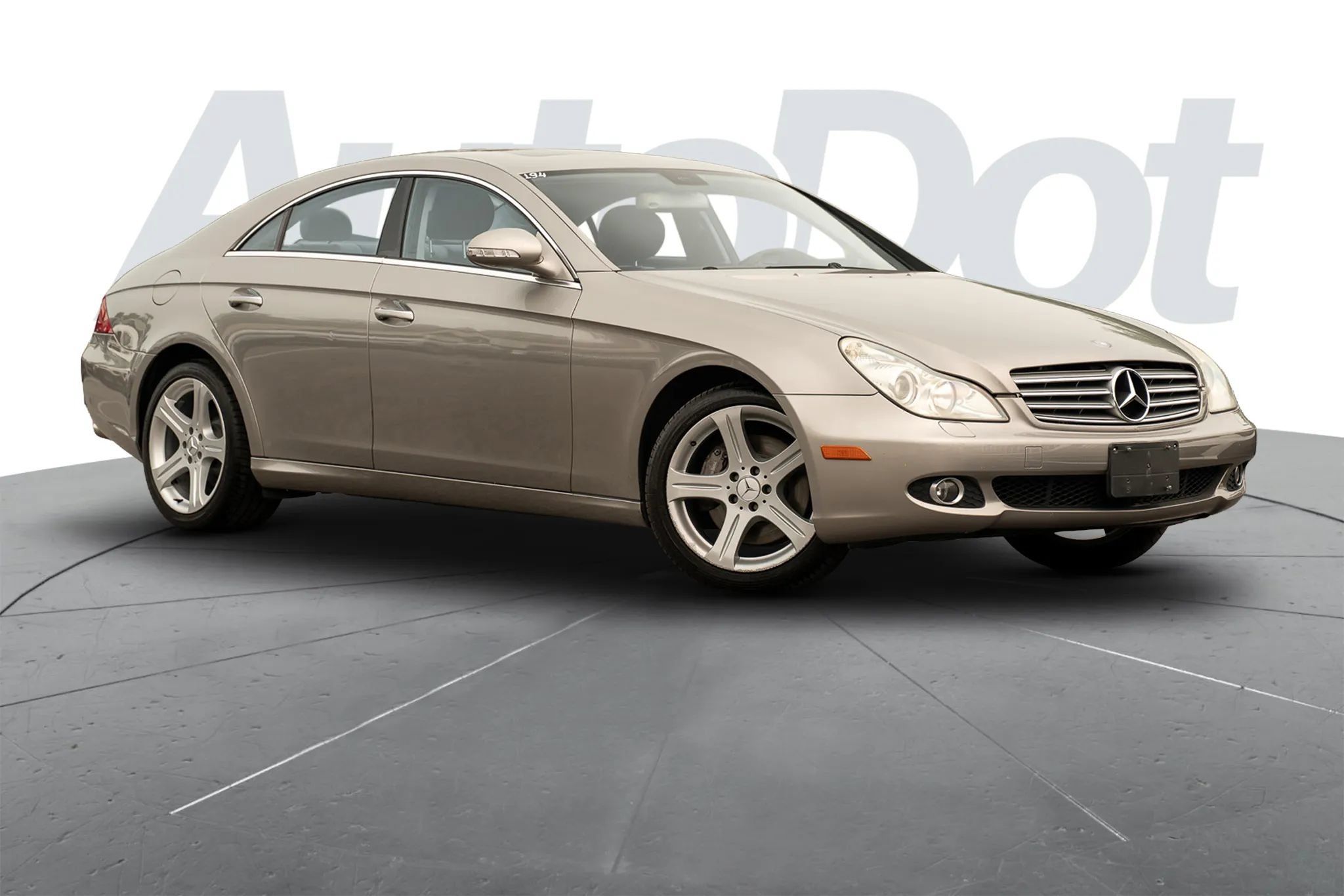 Used 2006 Mercedes-Benz CLS 500 w/ Entertainment Pkg image 1
