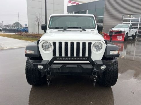 Used 2019 Jeep Wrangler Unlimited Sport S image 2