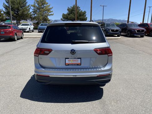 Used 2023 Volkswagen Tiguan SE w/ Panoramic Sunroof Package FWD image 44