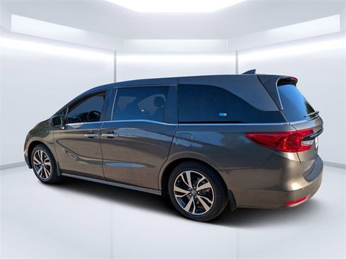 Certified 2022 Honda Odyssey Touring image 6