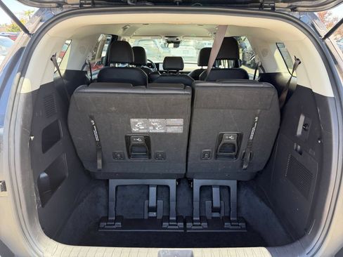Used 2026 Kia Carnival FWD image 29