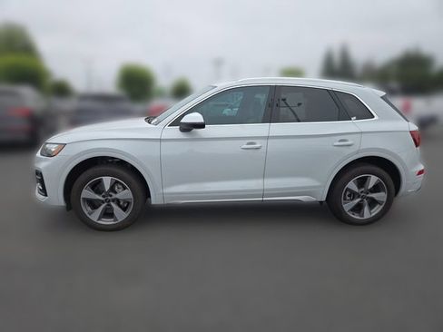Used 2023 Audi Q5 2.0T Premium w/ Convenience Package AWD/4WD image 5