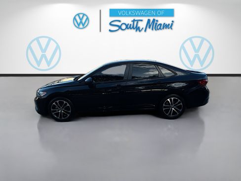 Used 2024 Volkswagen Jetta Sport FWD image 4