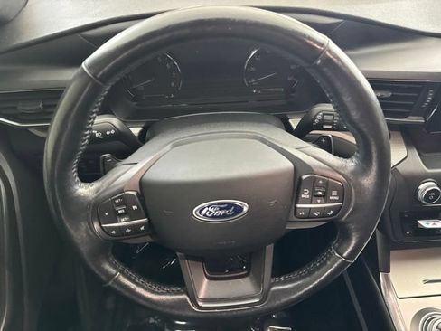 Used 2020 Ford Explorer XLT w/ Equipment Group 202A AWD/4WD image 25