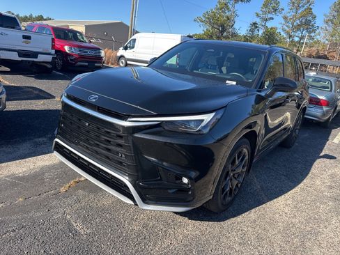 Used 2025 Lexus TX 500h AWD image 3