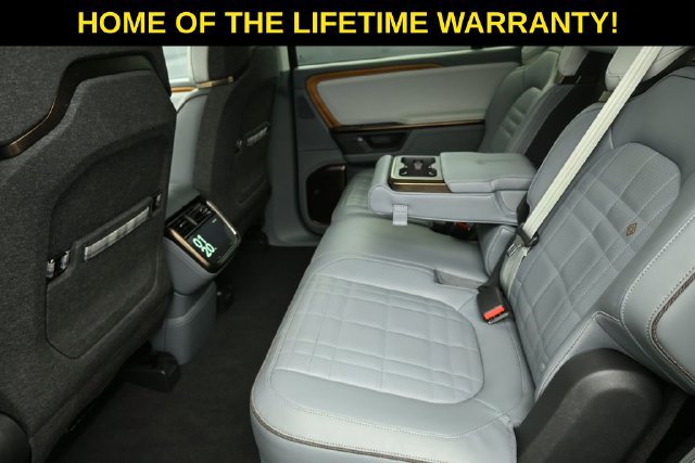 Used 2025 Rivian R1S Premium Dual AWD/4WD image 37