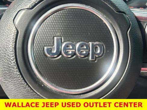 Used 2022 Jeep Gladiator Rubicon w/ LED Lighting Group AWD/4WD image 24