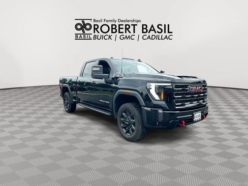 Used 2024 GMC Sierra 2500 AT4 w/ AT4 Premium Plus Package AWD/4WD image 2