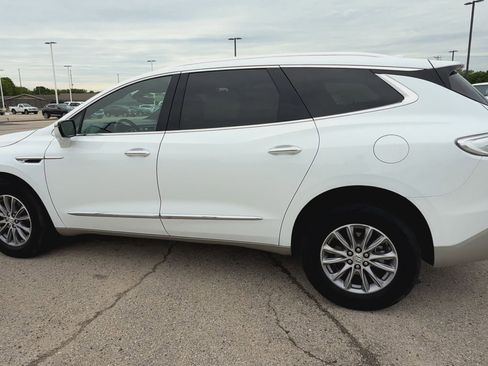 Used 2024 Buick Enclave Premium image 6