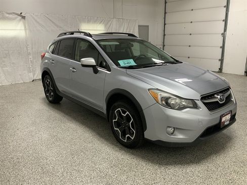 Used 2015 Subaru Crosstrek 2.0i Premium w/ Moonroof Package AWD/4WD image 4