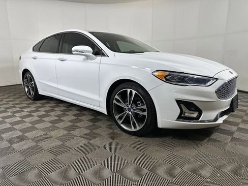 Used 2020 Ford Fusion Titanium image 2