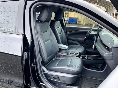 Used 2025 Ford Mustang Mach-E Premium image 8