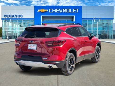 New 2025 Chevrolet Blazer LT w/ Convenience Package FWD image 5