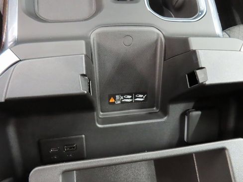 Used 2025 GMC Sierra 1500 Elevation image 58