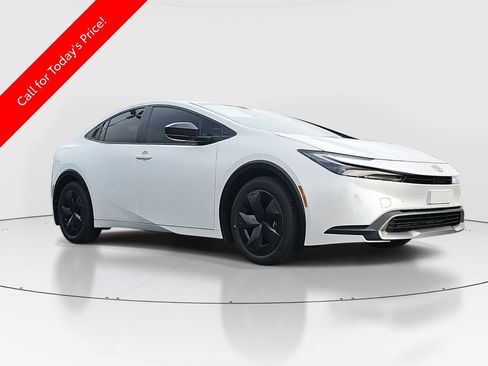 New 2026 Toyota Prius Plug-In Hybrid image 3