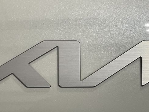 Used 2024 Kia Seltos LX AWD/4WD image 6