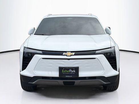 Used 2024 Chevrolet Blazer EV LT AWD/4WD image 2