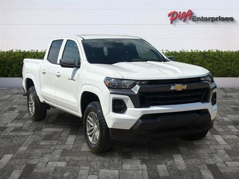Used 2025 Chevrolet Colorado LT w/ Advanced Trailering Package RWD image 6