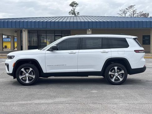 New 2026 Jeep Grand Cherokee L Limited RWD image 2