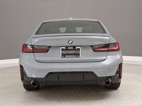 New 2026 BMW 330i Sedan w/ M Sport Package RWD image 8